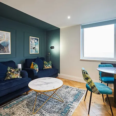 Host And - The Seaview Lookout