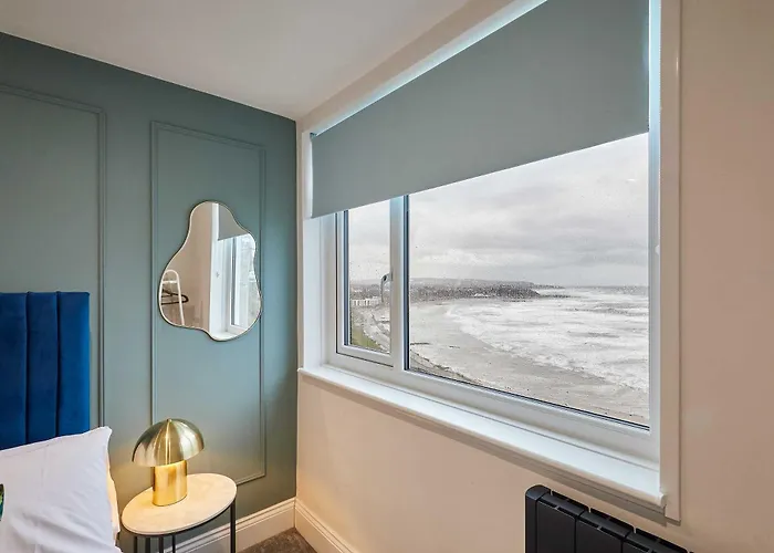 Host And - The Seaview Lookout Apartment *